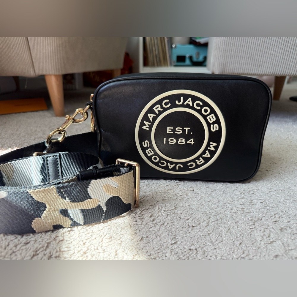 Marc Jacobs Black and Cream Logo Crossbody